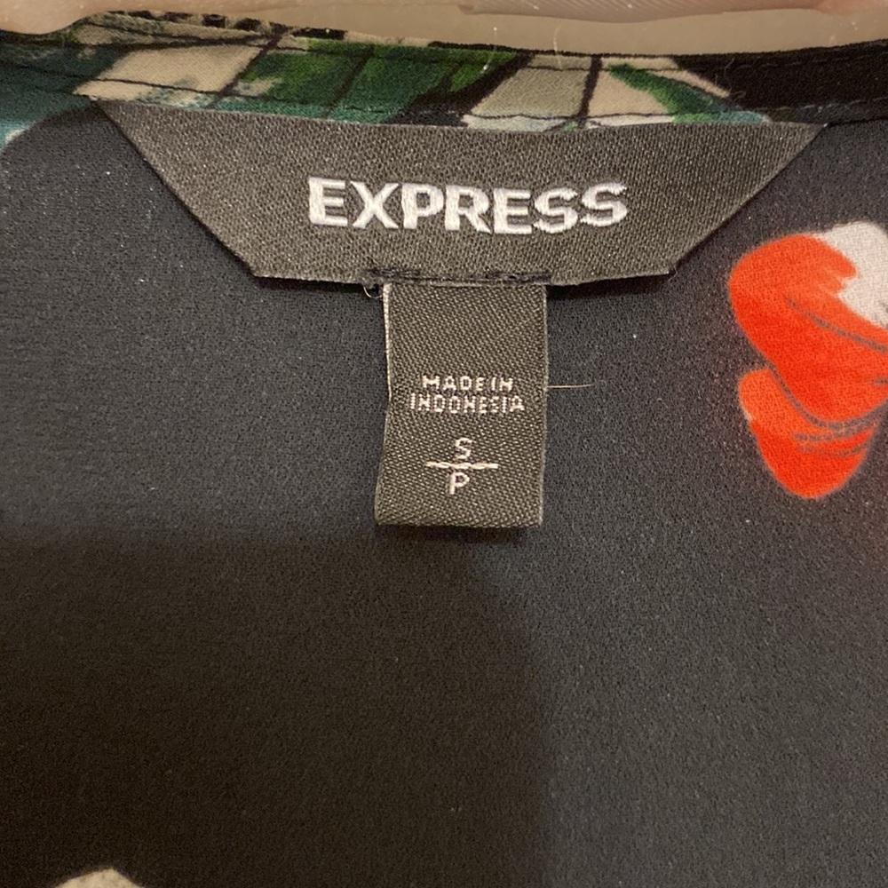 Express Blouse - Picture 9 of 12